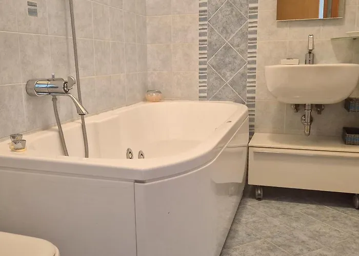 Quiet Near Appia Antica 2 Bathrooms & Terraces *