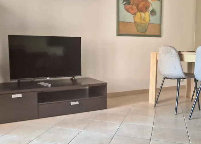 Quiet Near Appia Antica 2 Bathrooms & Terraces Apartment Rom